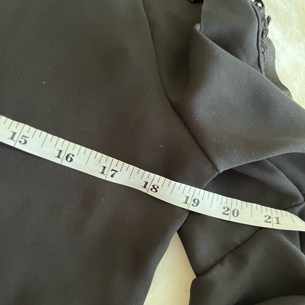 Divided Blouse - Picture 5 of 7